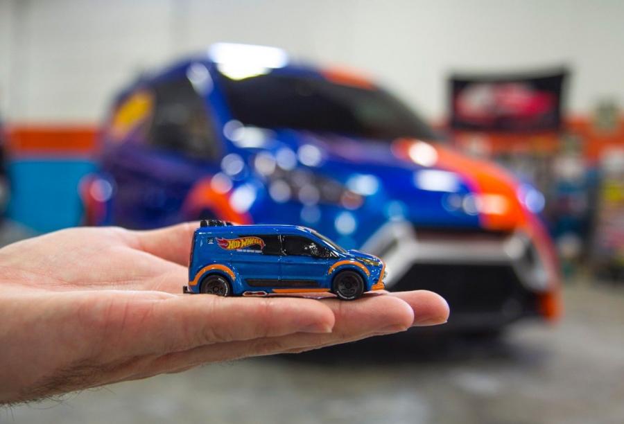  Ford Transit Connect Hot Wheels 2013 года  (фото 8 из 20)